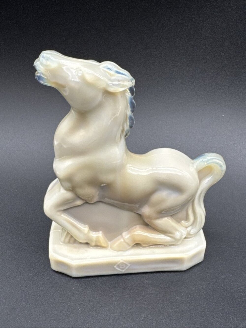 Vintage Boyd Joey Horse Tan Cream Slag Glass Figurine Paperweight